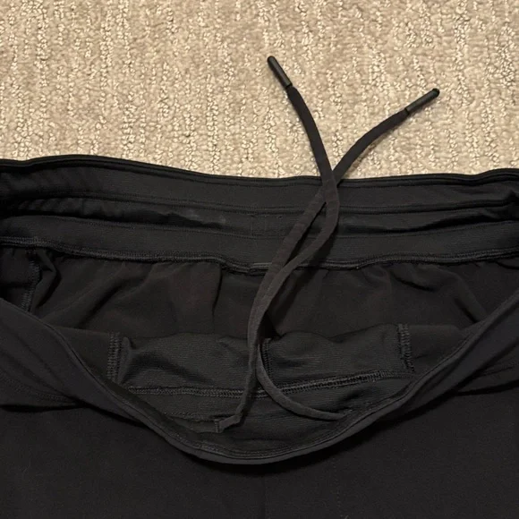 Lululemon Black Men's Shorts Medium - Picture 2 of 4